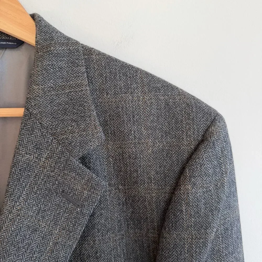 Brooks Brothers Lambswool Herringbone Single-Breasted Blazer Gray 43
